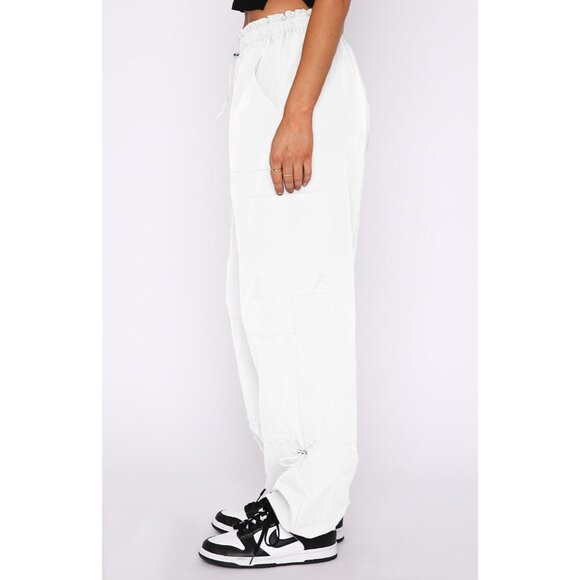 Stylish Women's Y2K Cargo Pants - Baggy Parachute Design with Multiple Pockets - Picture 2 of 6